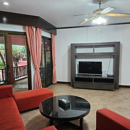 Sai Rougn Apartment Patong Buitenkant foto
