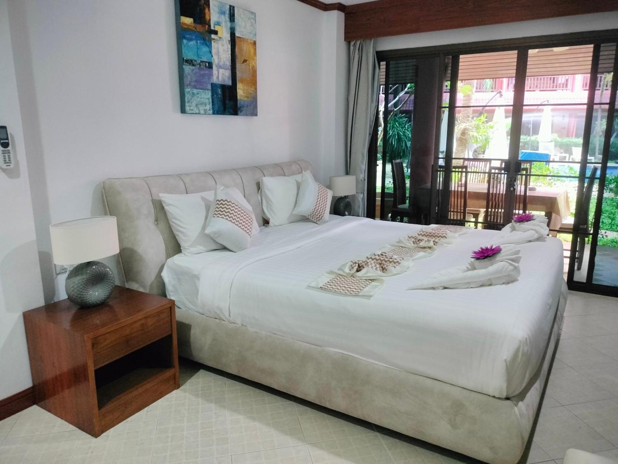 Sai Rougn Apartment Patong Buitenkant foto