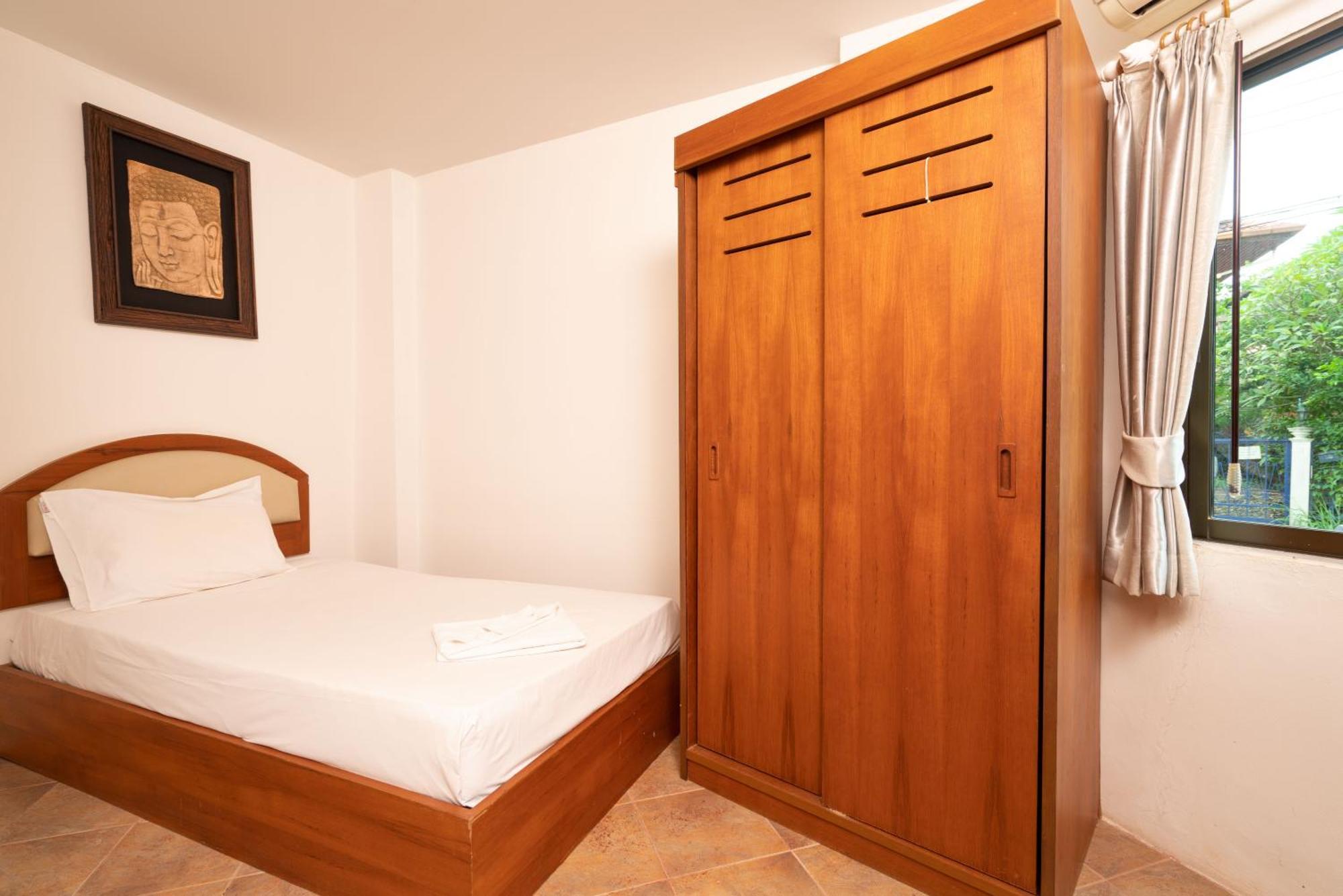 Sai Rougn Apartment Patong Buitenkant foto
