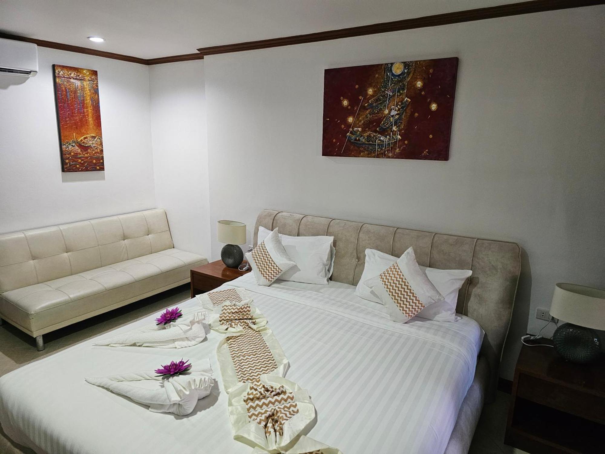 Sai Rougn Apartment Patong Buitenkant foto