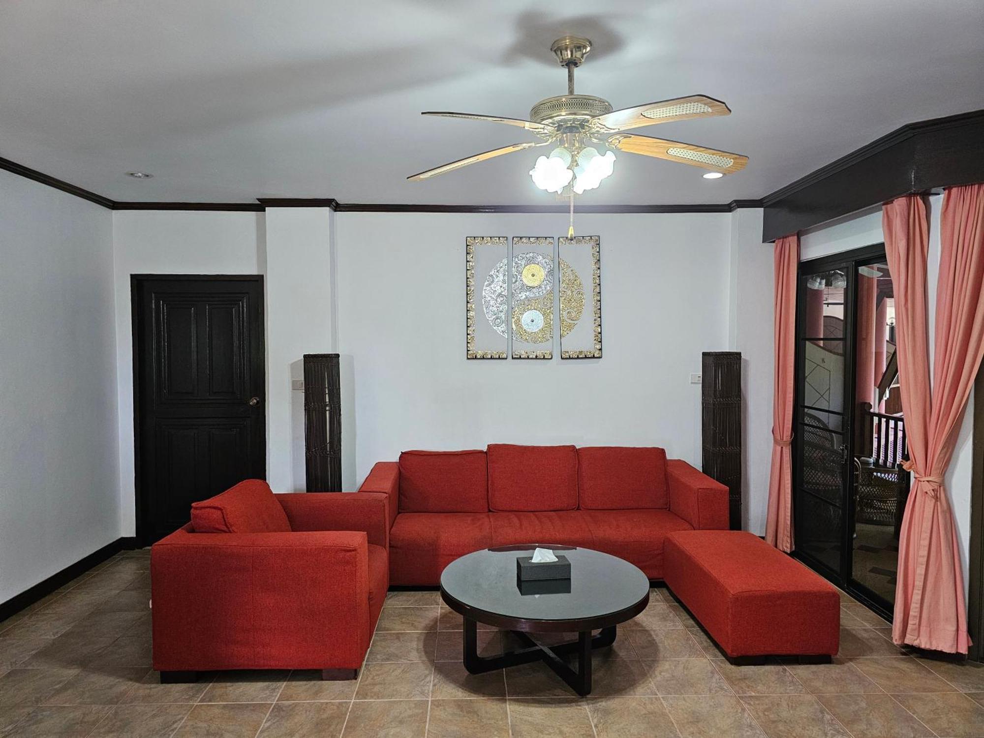 Sai Rougn Apartment Patong Buitenkant foto