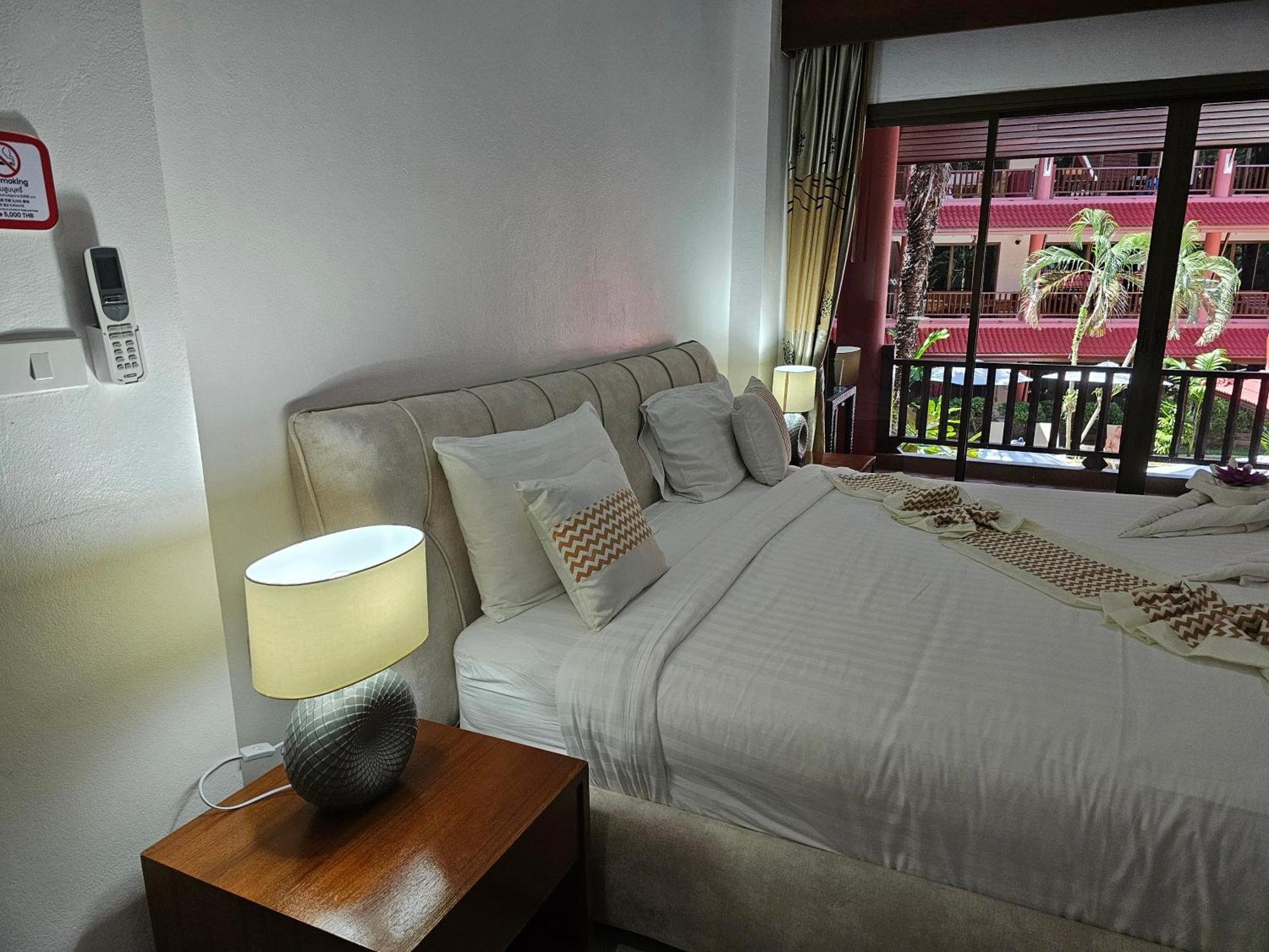 Sai Rougn Apartment Patong Buitenkant foto