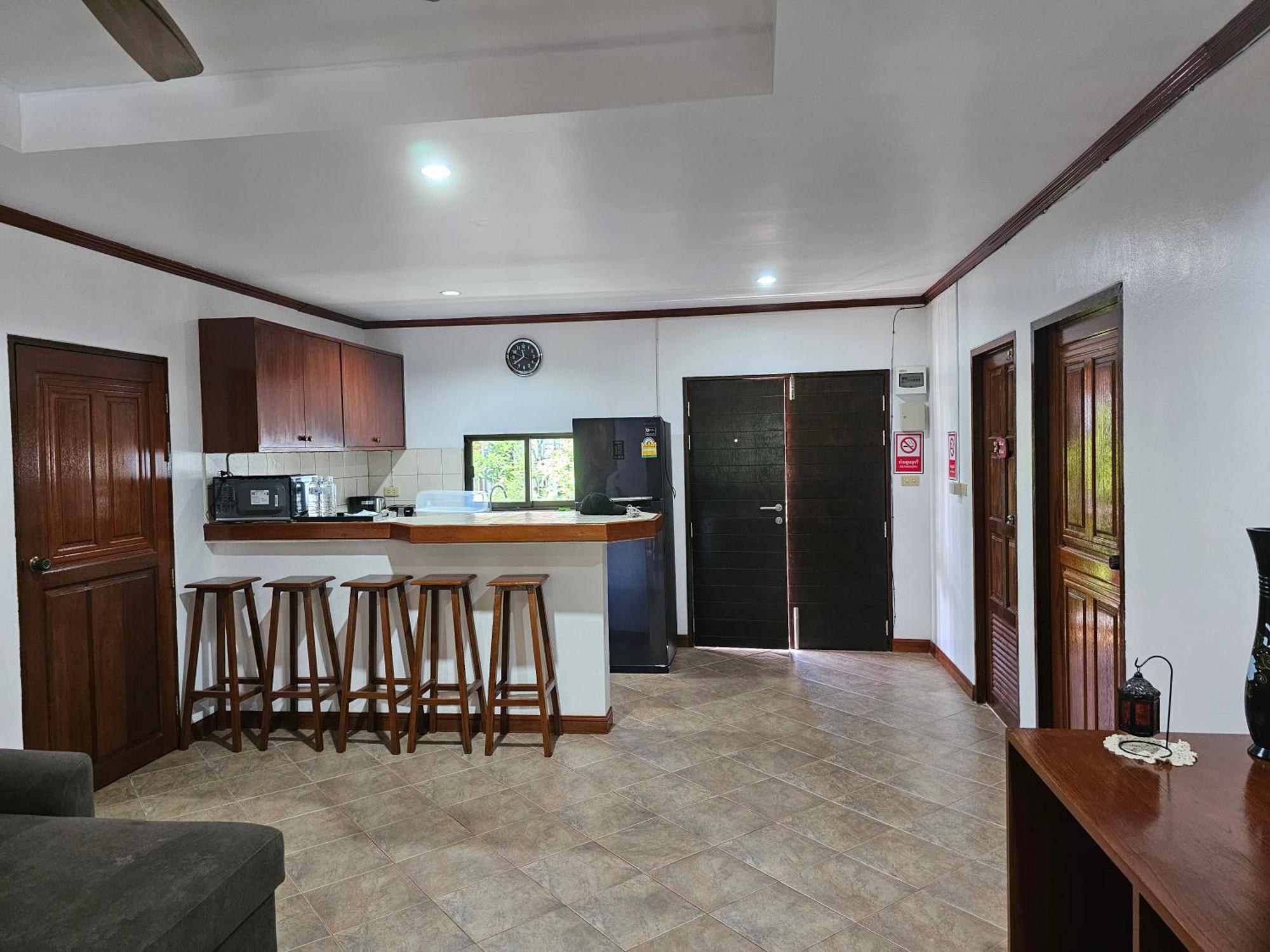 Sai Rougn Apartment Patong Buitenkant foto