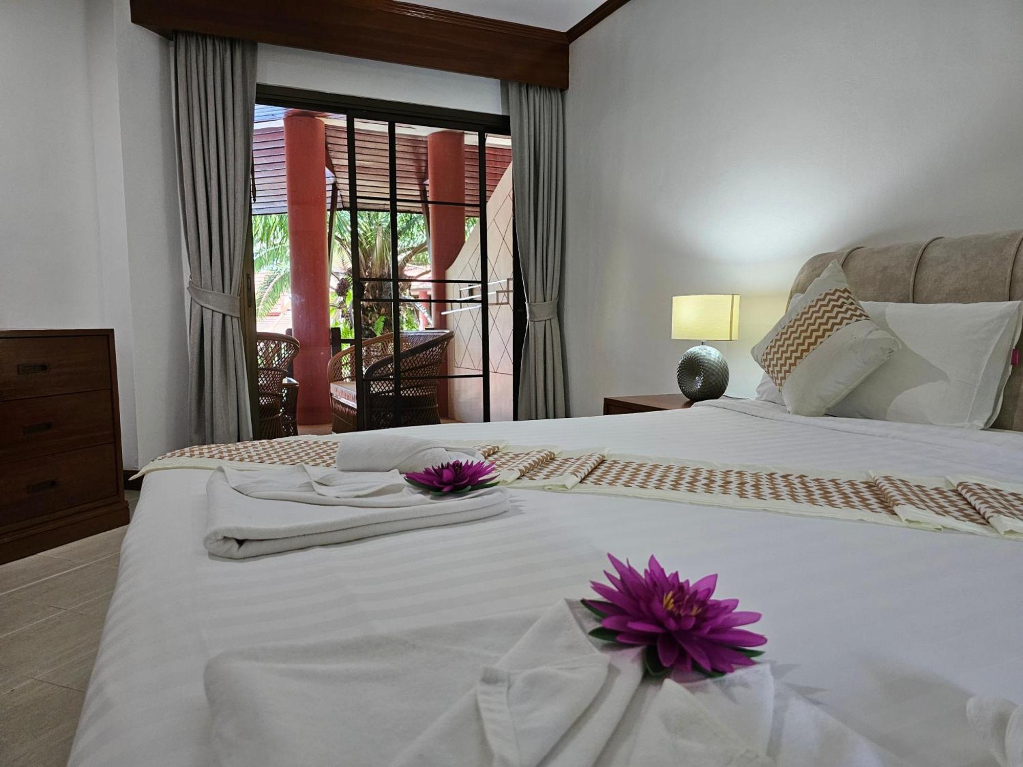 Sai Rougn Apartment Patong Buitenkant foto