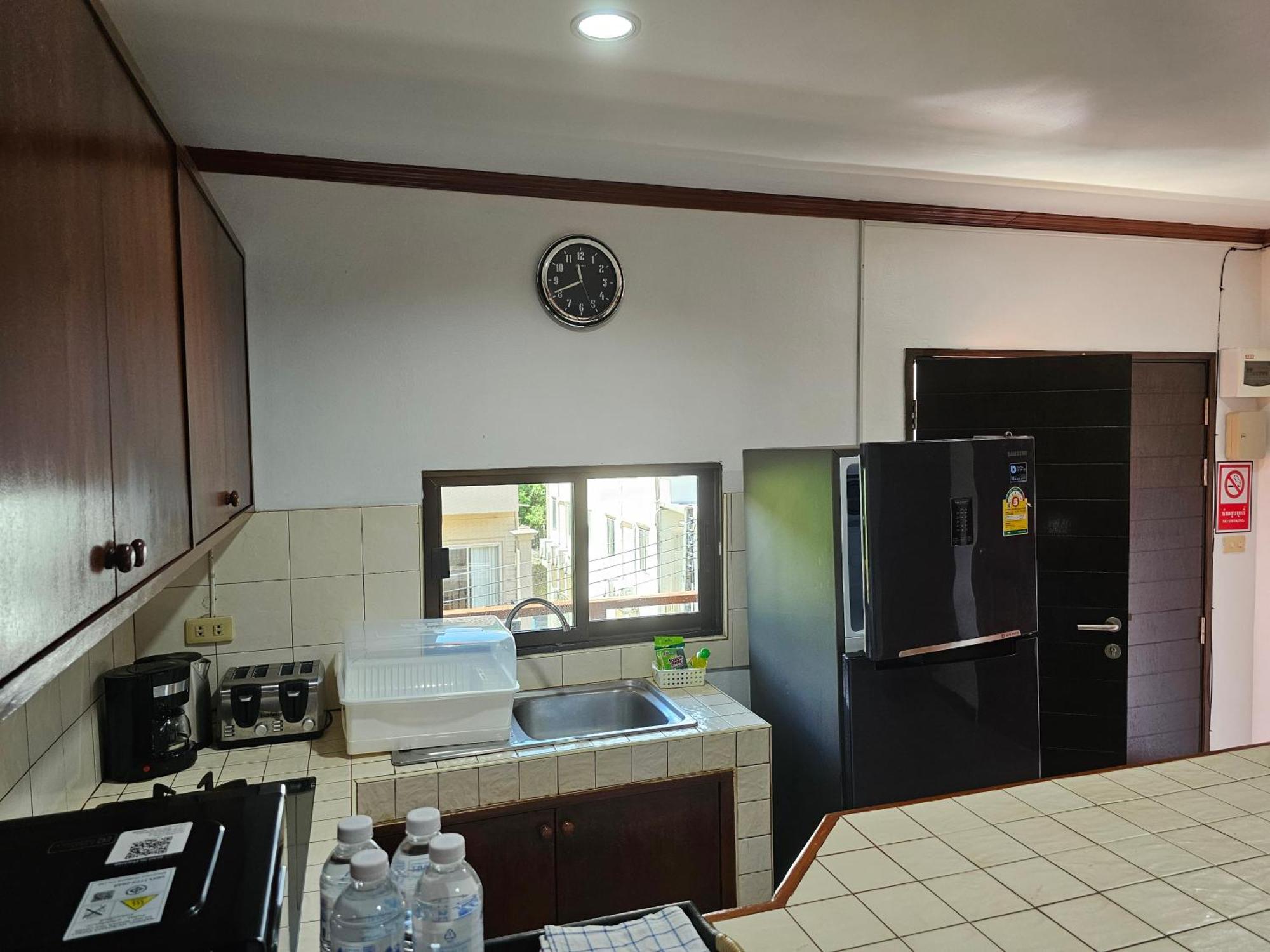 Sai Rougn Apartment Patong Buitenkant foto